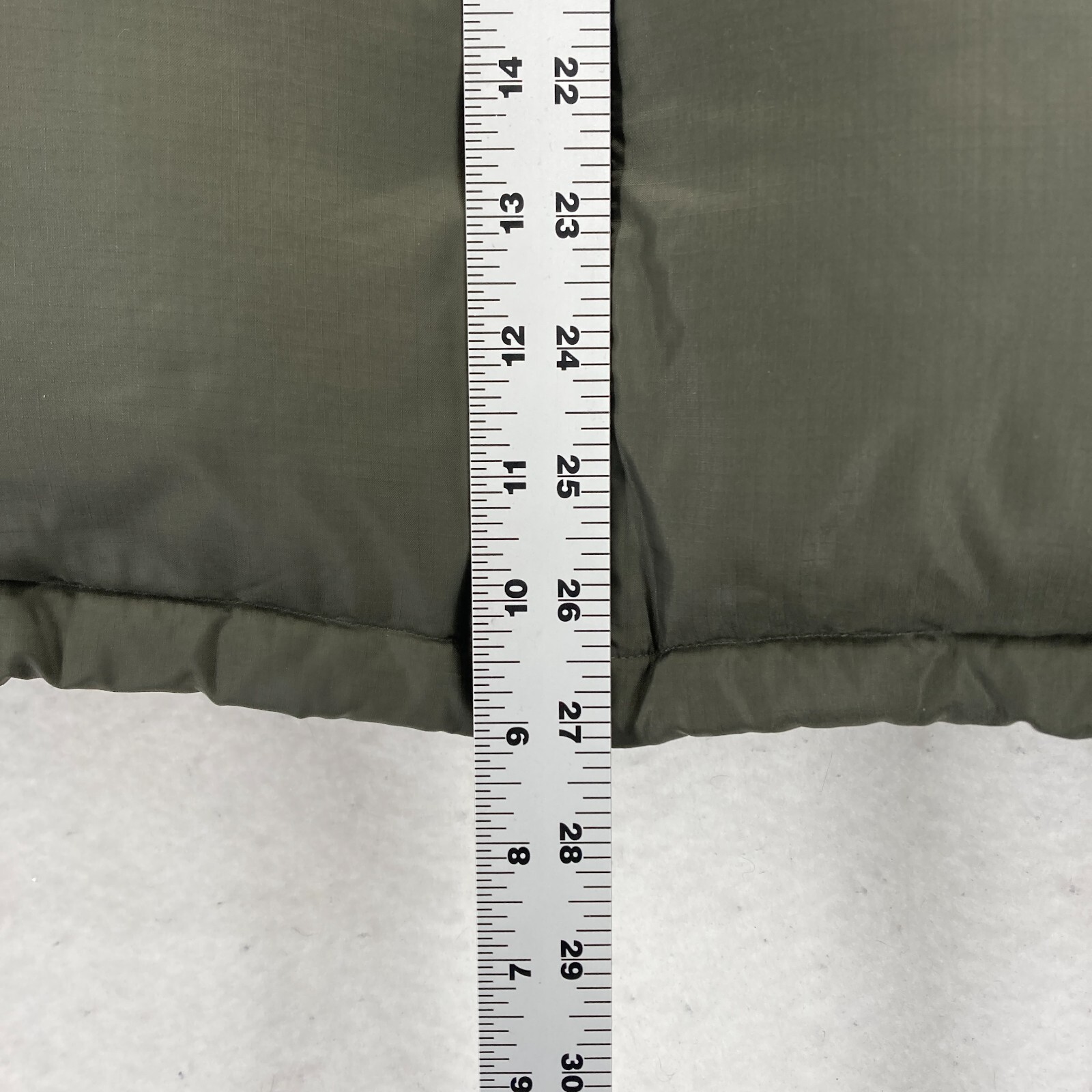 Woolrich Goose Down Puffer Vest Mens Large Earth Green Full Zip Pockets Camp