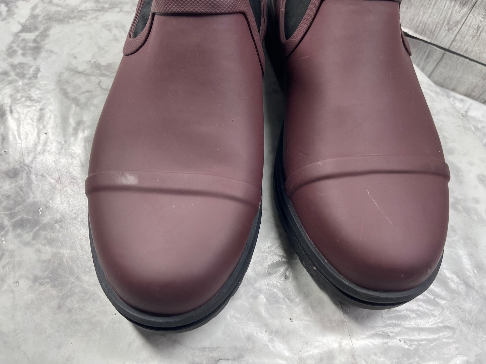 L.L. Bean Rugged Willie Boots Women 8M Shoes Red Rubber Garden Ankle Bootie