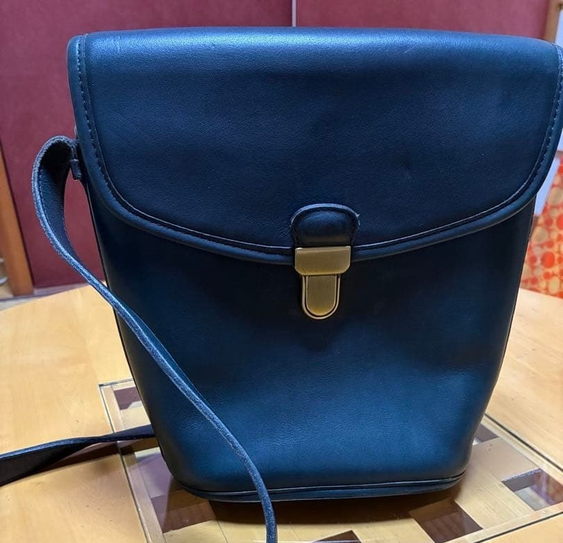 Vintage Coach 9912 Jackson Bucket Navy GLOVE TANNED LEATHER Made in USA Pre-1994