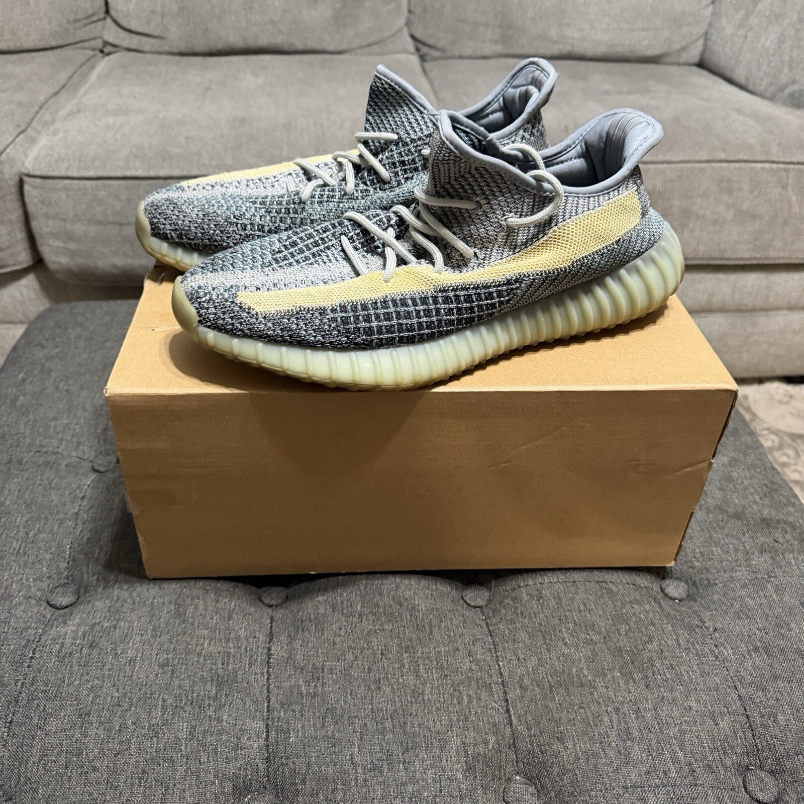 Adidas Yeezy Boost 350 V2 Ash Blue GY7657 Size 12 Sneakers No OG Box Used