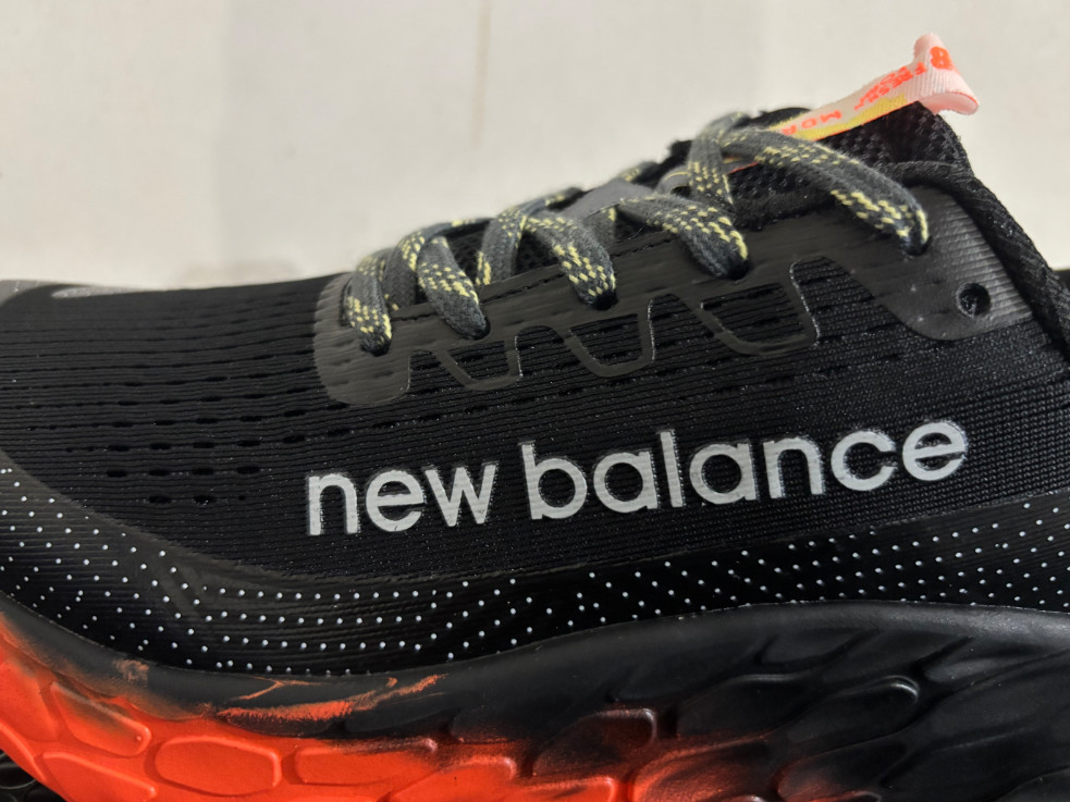 New Balance Fresh Foam X More Trail V3 Men Running Sneaker Size 9.5
