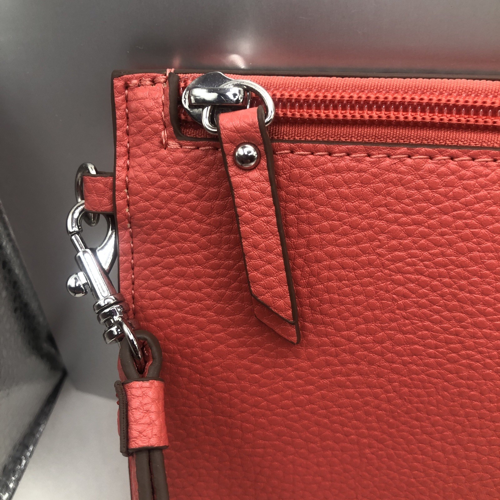 Anne Klein Wristlet Women’s Size Medium Zip Closure Coral Colored 5.75 x 7.75