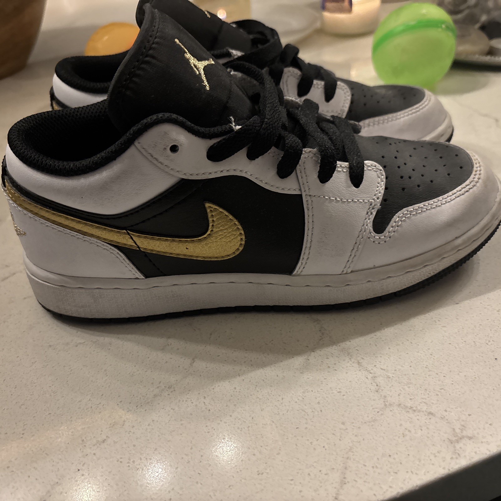 Nike Jordan 1 Low Alt Youth Boys Sneaker Gold /Black/White Size 4.5Y