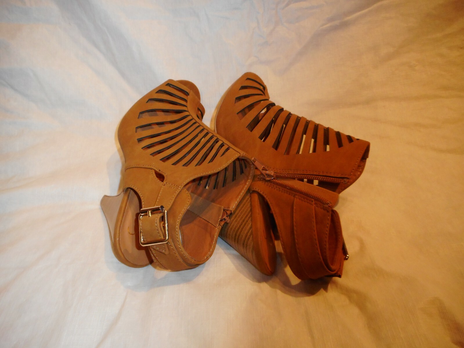 Open Toe Brown Man Made Materials U.S Shoes Size 8.5