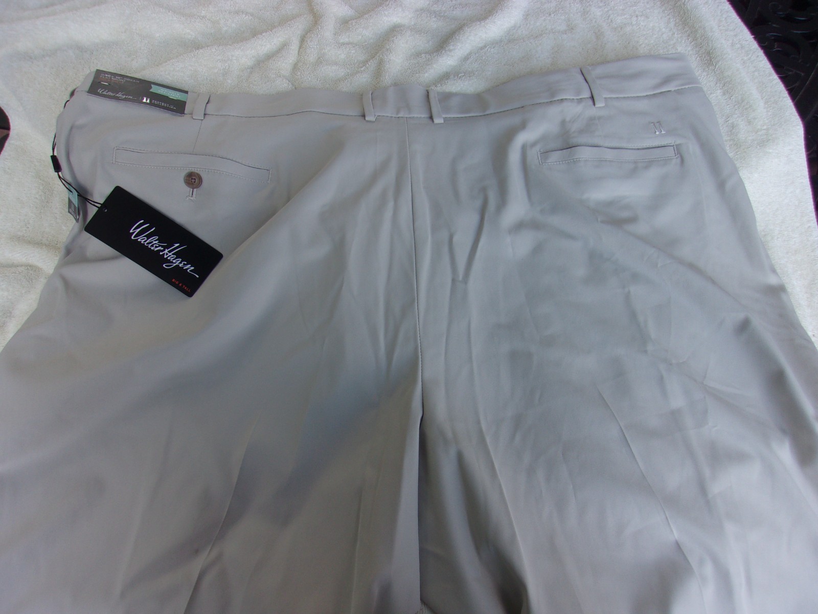NWT Walter Hagen Golf shorts, mens 44, 46 48, 50, 10 in. ins., $75, khaki, poly.