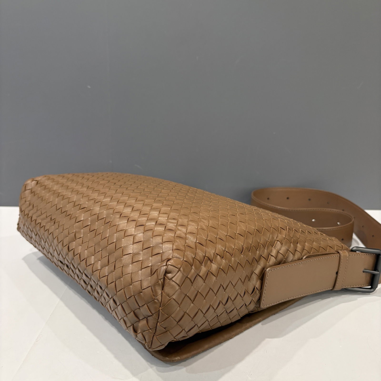 Bottega Veneta Messenger Brown Lambskin Intrecciato Nappa (ac031926b7)