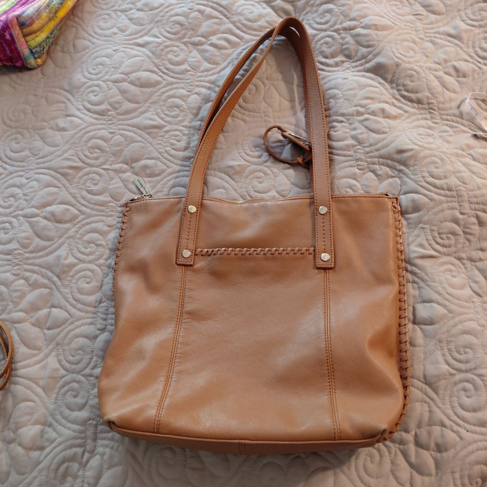 Tommy Bahama big leather bag accent stitching logo hangtag
