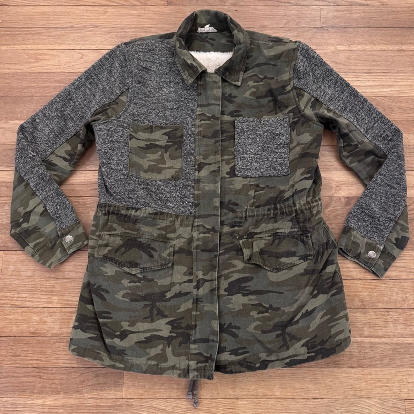 Mystree Women’s Camo Mixed Media Sherpa Lined Utility Jacket – Size M b83