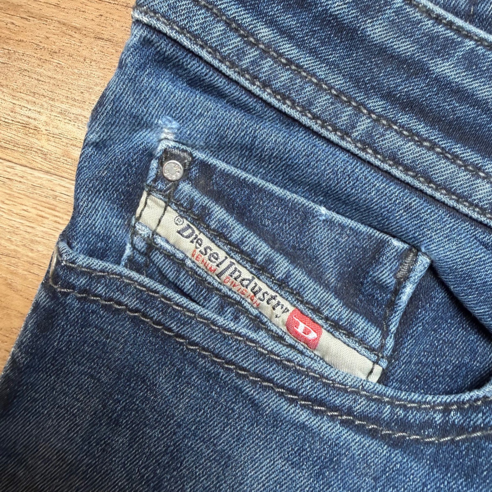 Diesel Buster Jeans Mens 31×32 Blue Regular Slim Tapered Stretch Denim 0607A