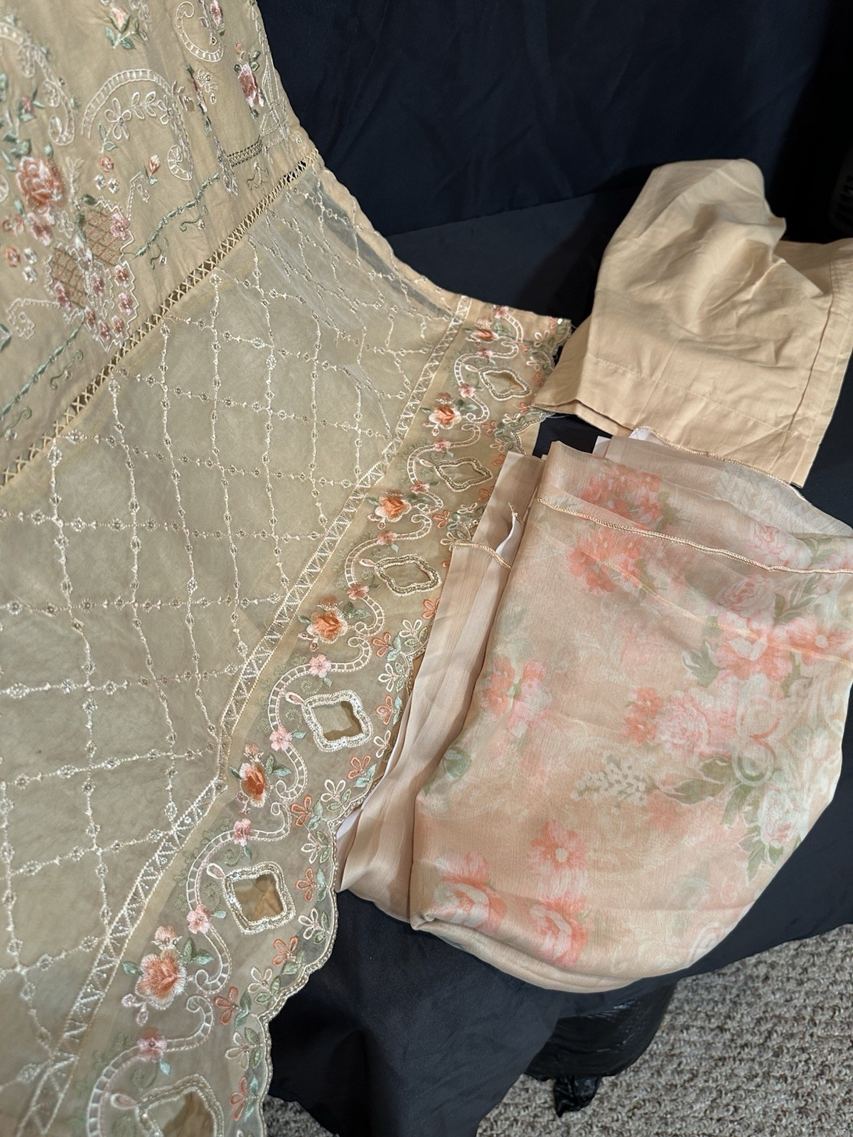 Premium Bin Saeed Brand Lawn Emb Suit 3 PC – Chiffon Dupatta – Large Size – $34