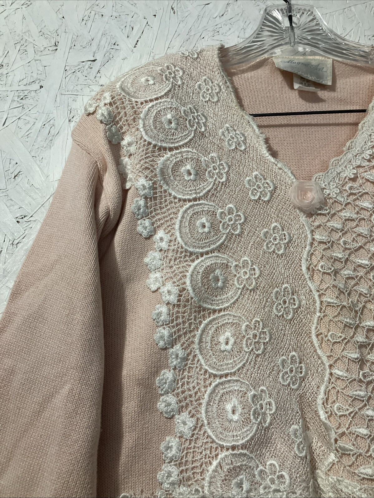 Magnet Art Lynn Yang Pink Embroidered Floral Lace Sweater Medium Made In USA
