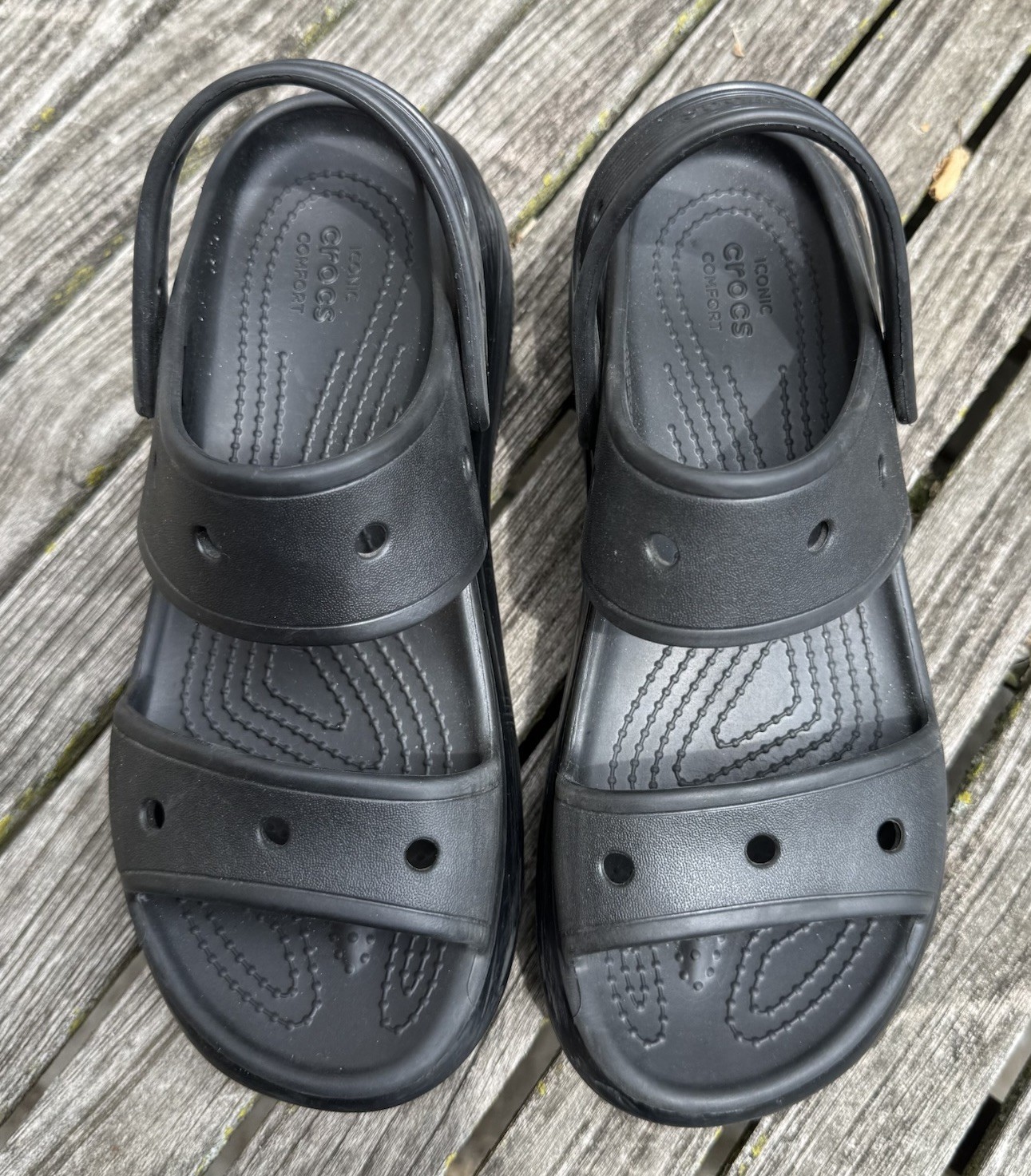 Crocs Classic Mega Crush Sandals Black Platform Chunky Comfort Women’s W9 M7 GUC