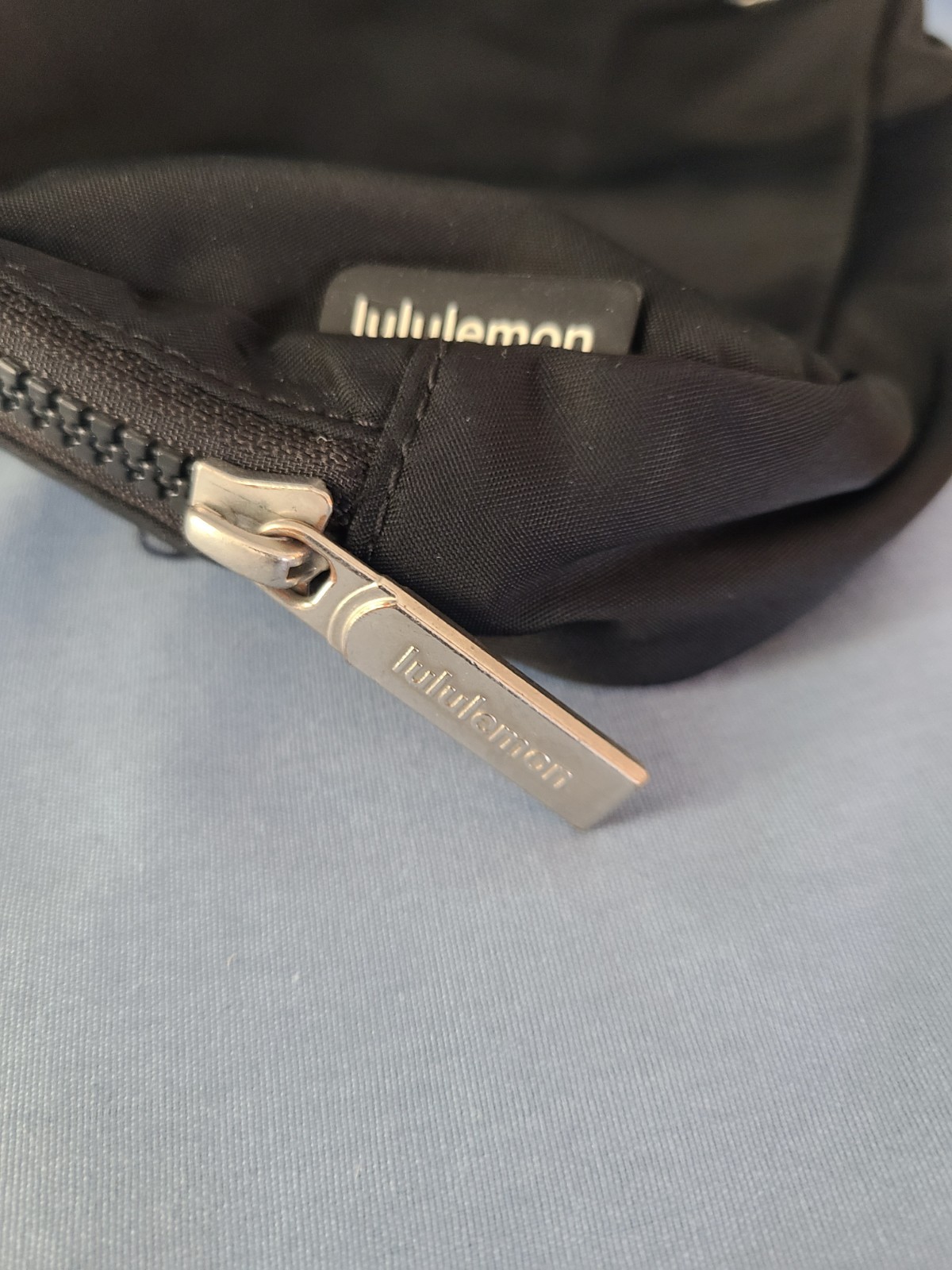 Lululemon Everywhere Belt Bag Crossbody Fanny Pack Unisex