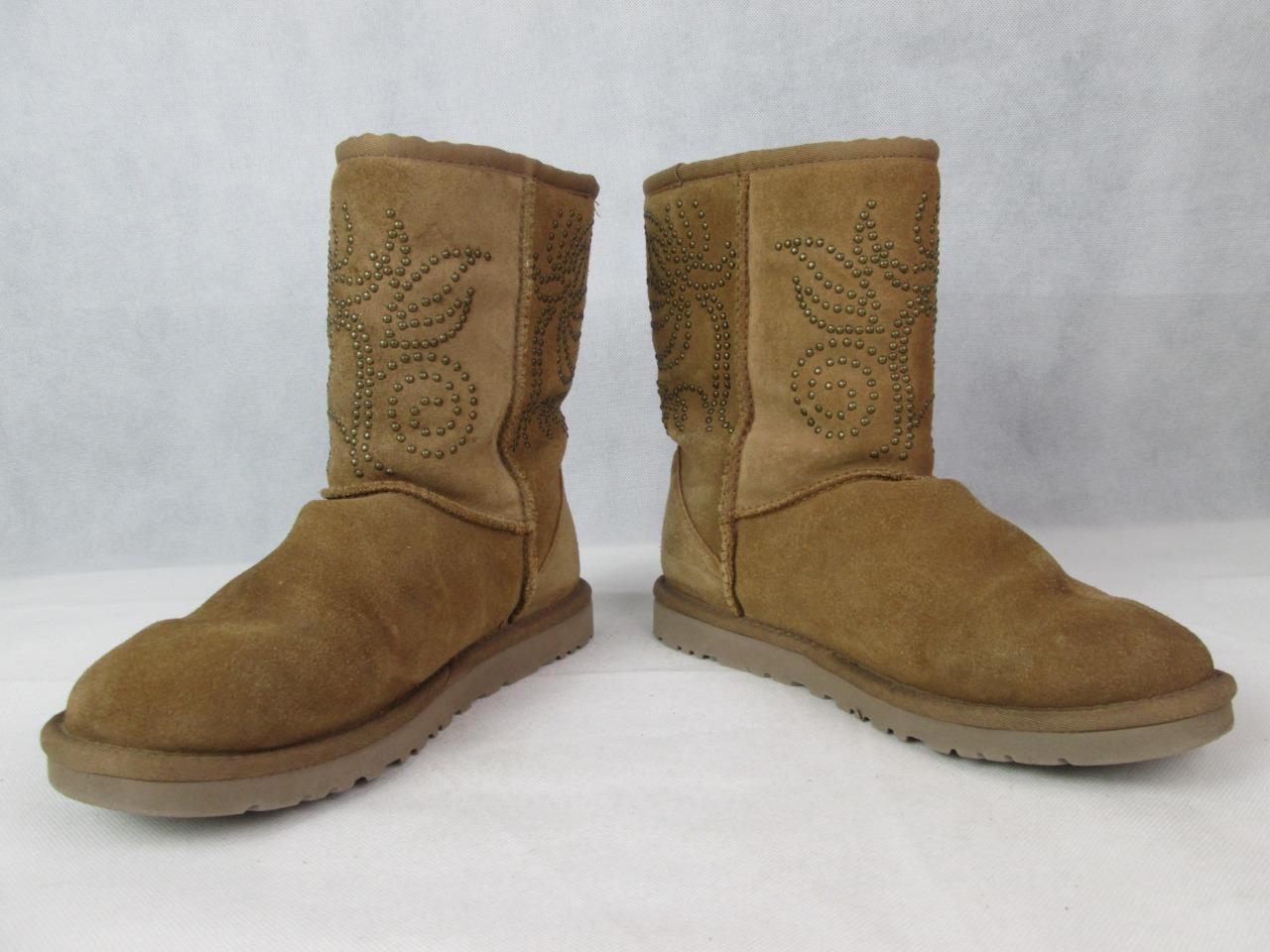 UGG AUSTRALIA ADELAIDE WOMENS CHESTNUT STUDDED SUEDE SHEEP SKIN BOOTS SZ: 6 EUC