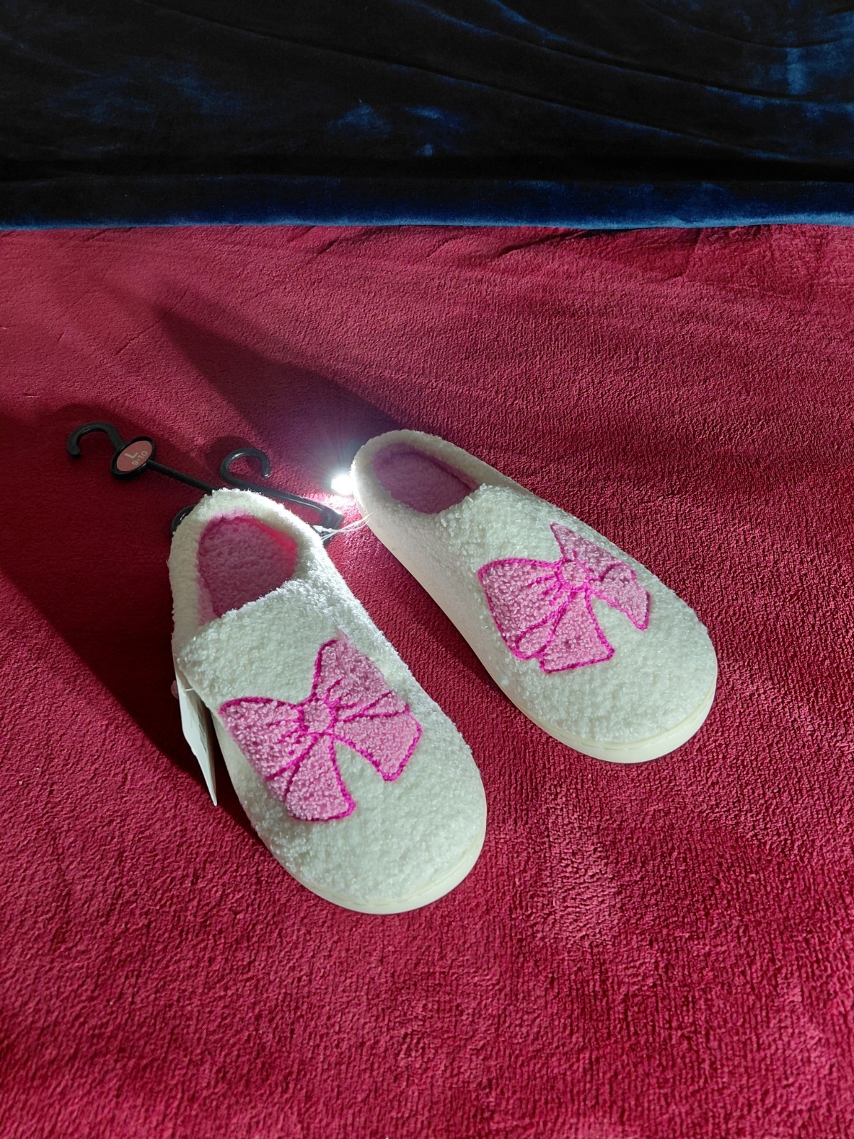 Bobbi Brooks Slippers women size 9 to 10