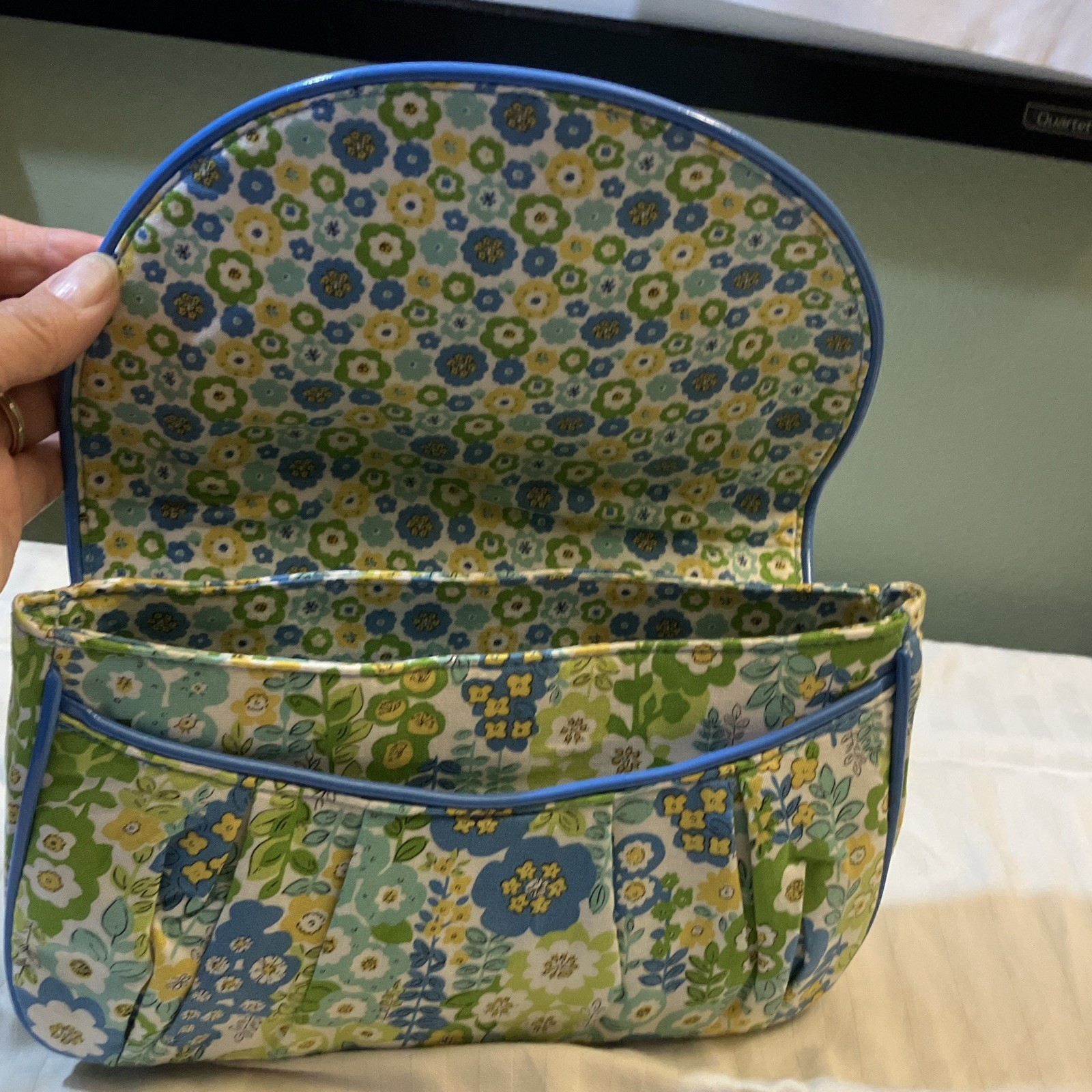 Vera Bradley Floral Quilted Shoulder Bag Purse w/ Detachable Silver Chain Strap