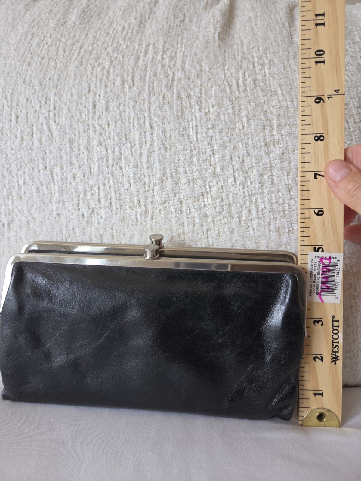 HOBO International Black Genuine Leather Kiss Lock Frame Clutch Wallet Floral