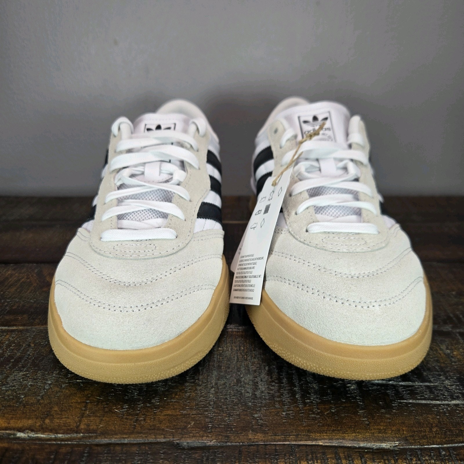 Adidas Predator Mundial Mens Size 10 Sneakers Shoes White Black Gum JH9493