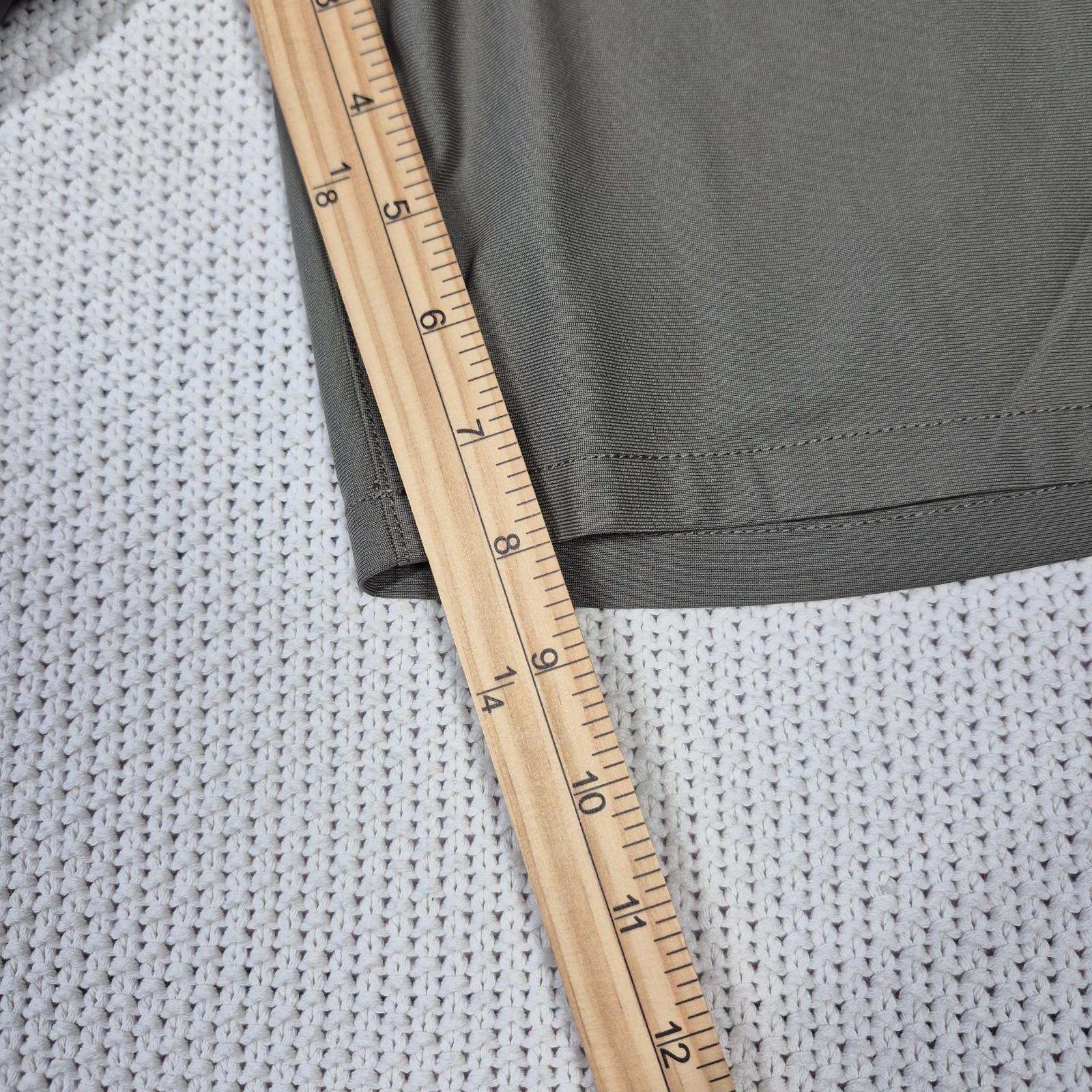 Kenneth Cole Active Tech Workout Shorts Sz 32 Slim Fit Stretch Rover Grey