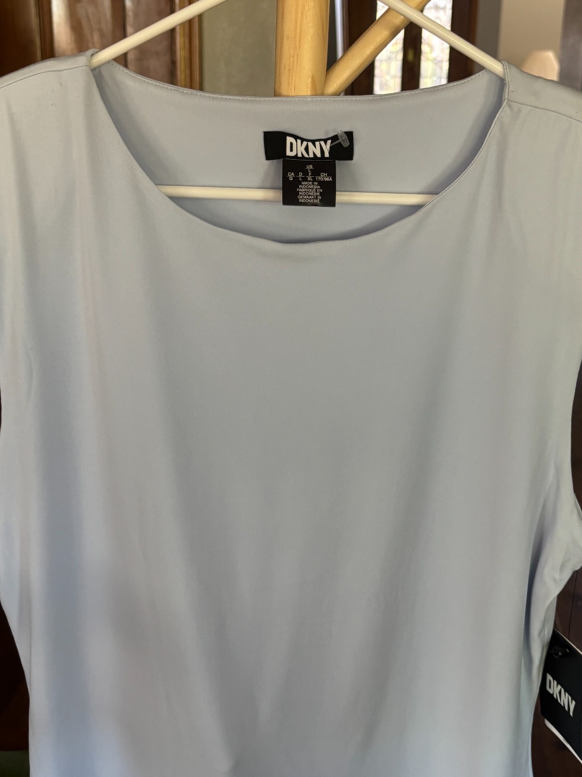 DKNY Suits Ice Blue Sleeveless Shell Top Size L NWT Shoulder Pads Stretch