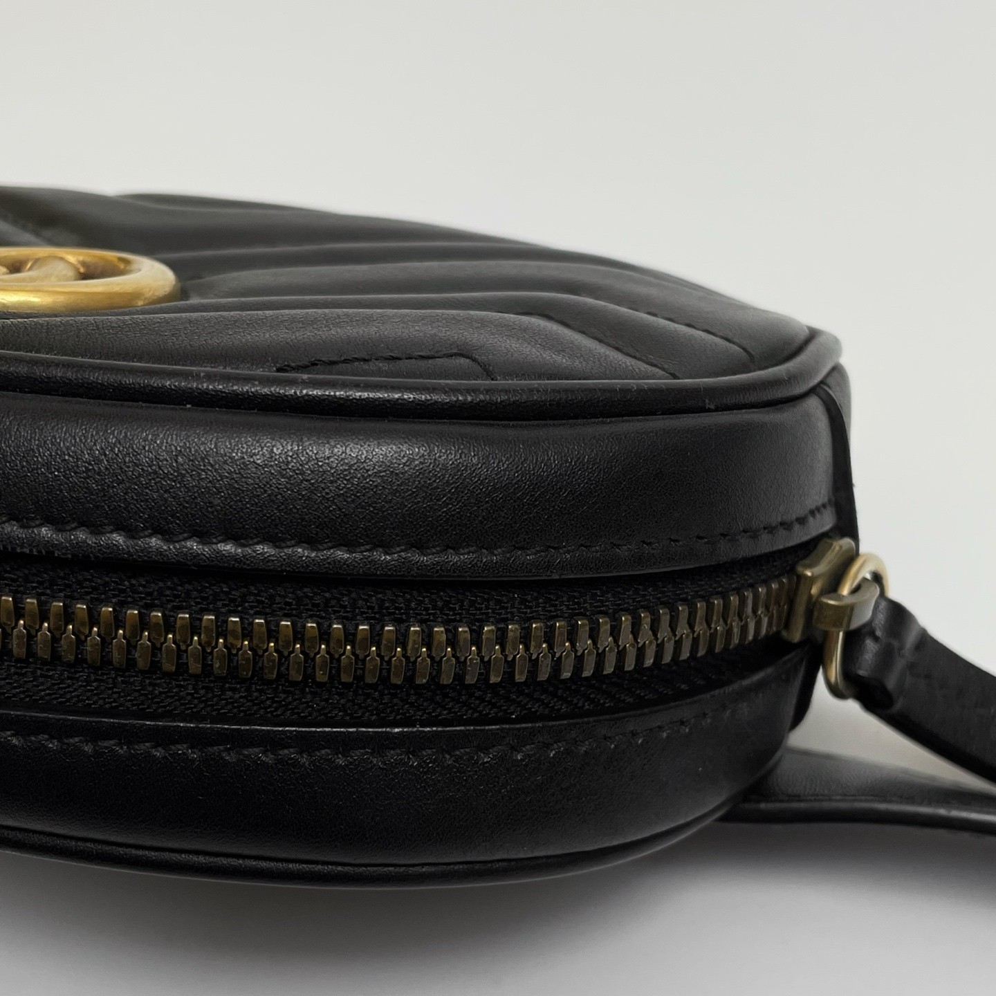GUCCI GG Marmont Matelasse Chevron Quilted Leather Belt Bag Black