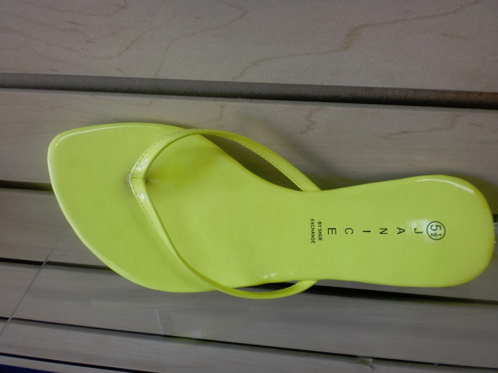 Good quality Flip Flops. Available in 6 Different colors. Janice Pavo