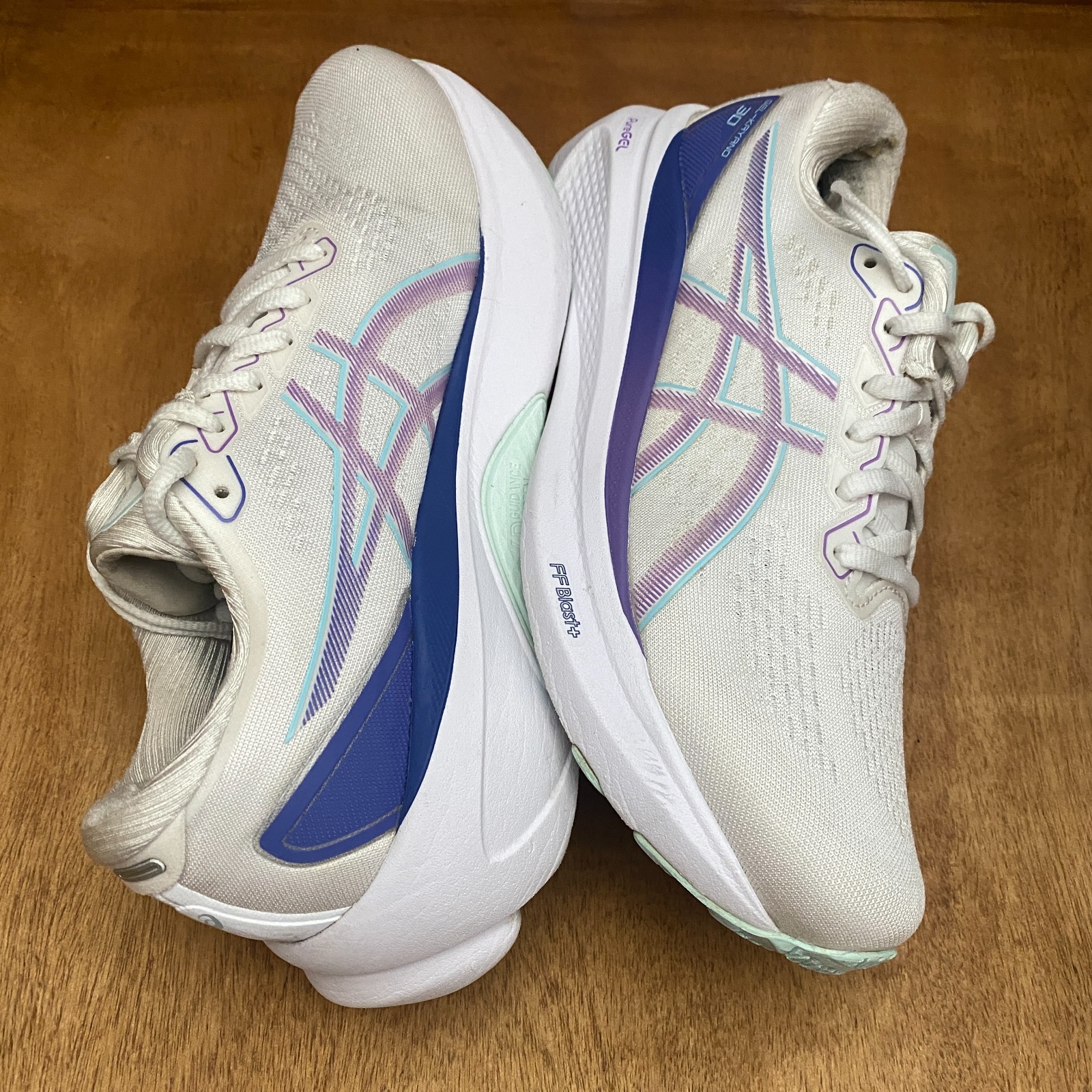Asics Gel Kayano 30 Shoes Women Sz 8 White Cyber Grape Running Sneakers 1012B357