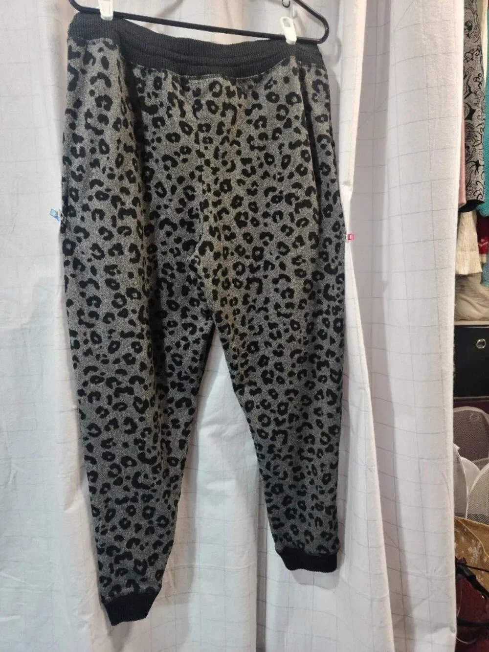 Time and Tru Ladies Black/Gray Leopard Print Leggings, SizeXL-(16-18)