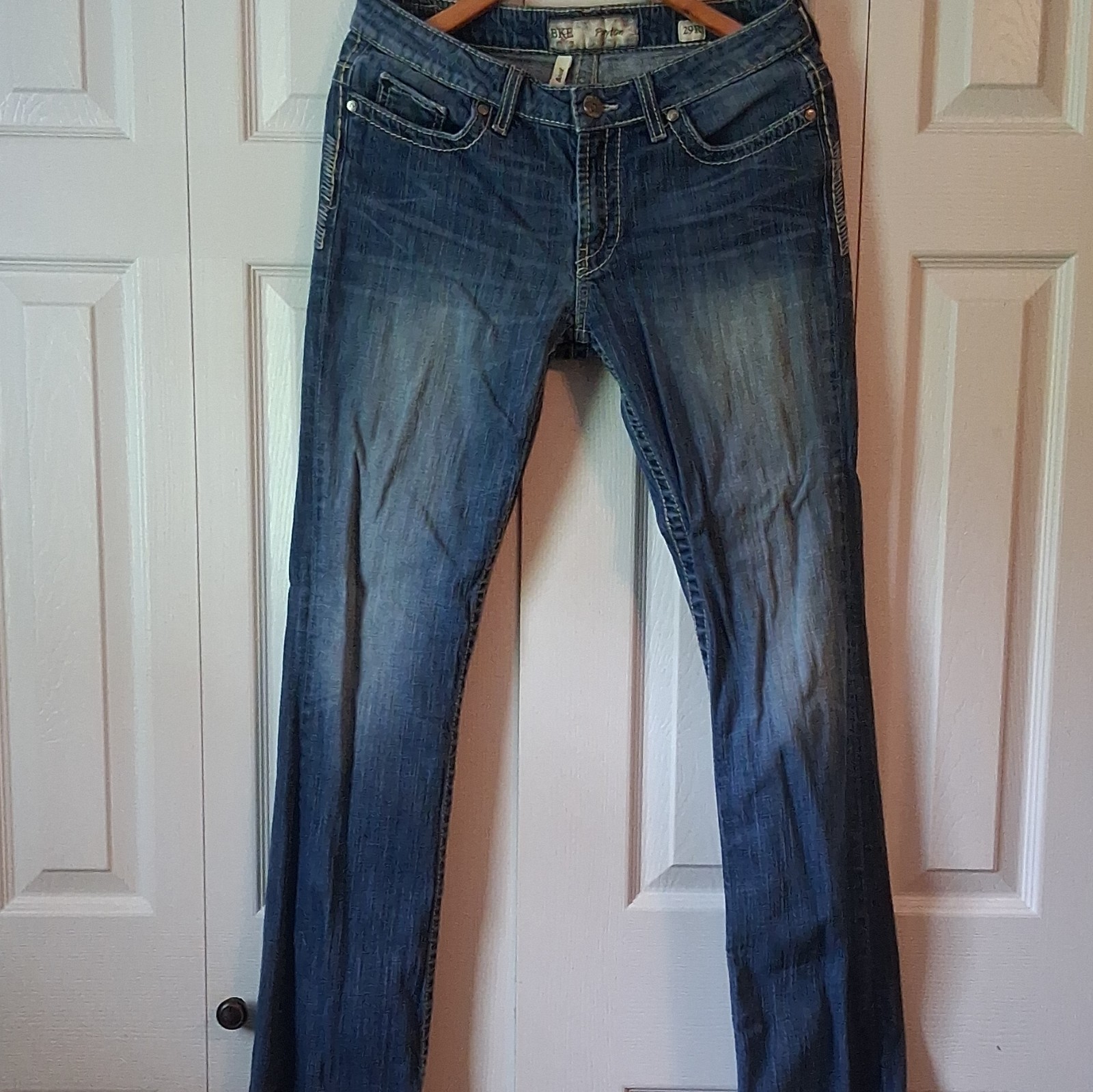 BKE Women’s Bootcut Jeans Blue Medium Wash Low Rise 5-Pocket Button Accents
