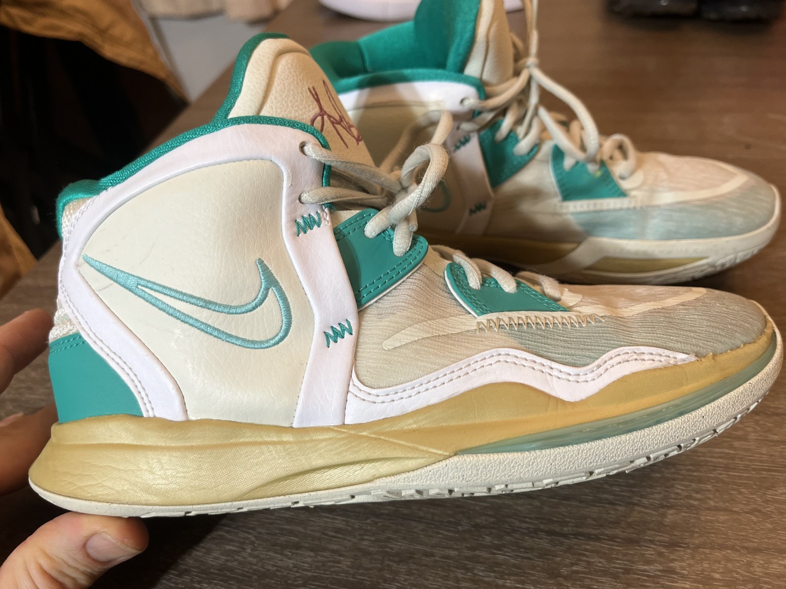 Nike Kyrie Infinity GS Keep Sue Fresh Golden Tribute DD0334-002 Size 6.5Y