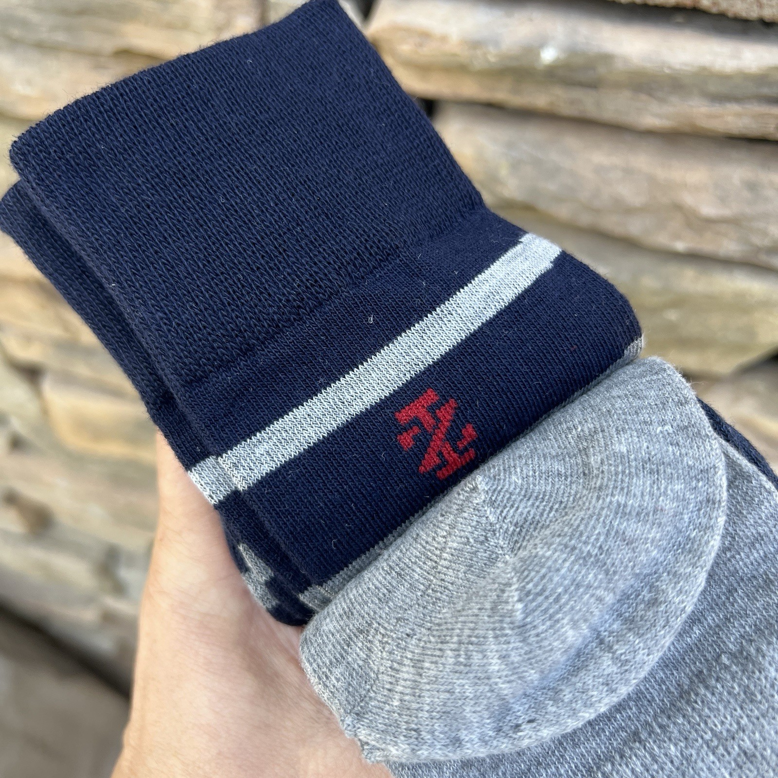 IZOD Men Crew Socks 7 Pairs 6-12.5 Size Boat Sailing MSRP $48 Gray Blue