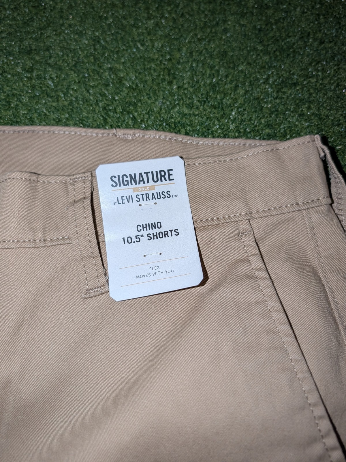 Signature by Levi Strauss Chino Shorts Mens 38 Tan Khaki Flex 10.5 Inseam NWT