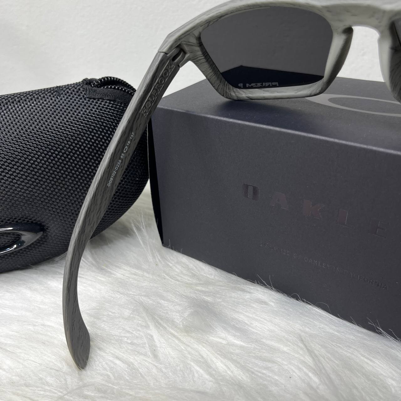 Oakley Holbrook Polarized Sunglasses Grey Woodgrain Frame Silver Mirror UV New
