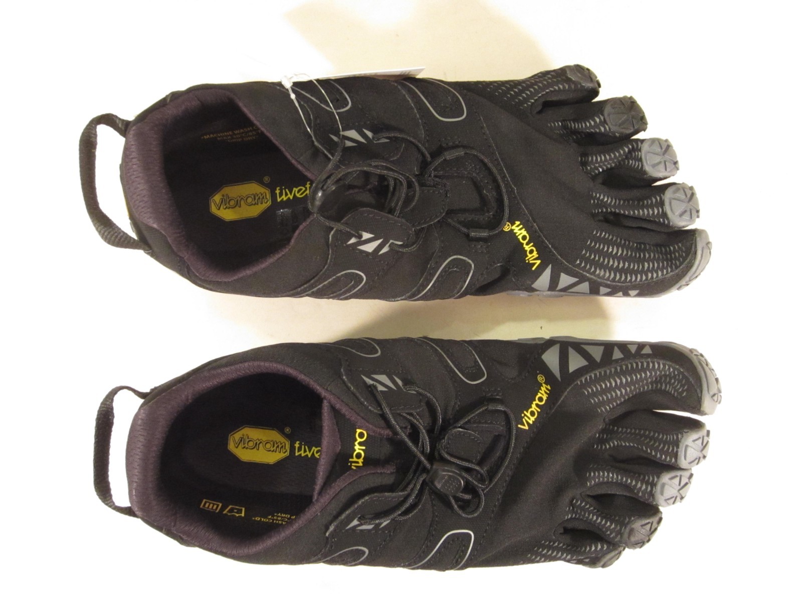 Vibram FiveFingers V-Trail Men’s 17M6901— Black/Grey Size 9-9.5mens NEW in BOX