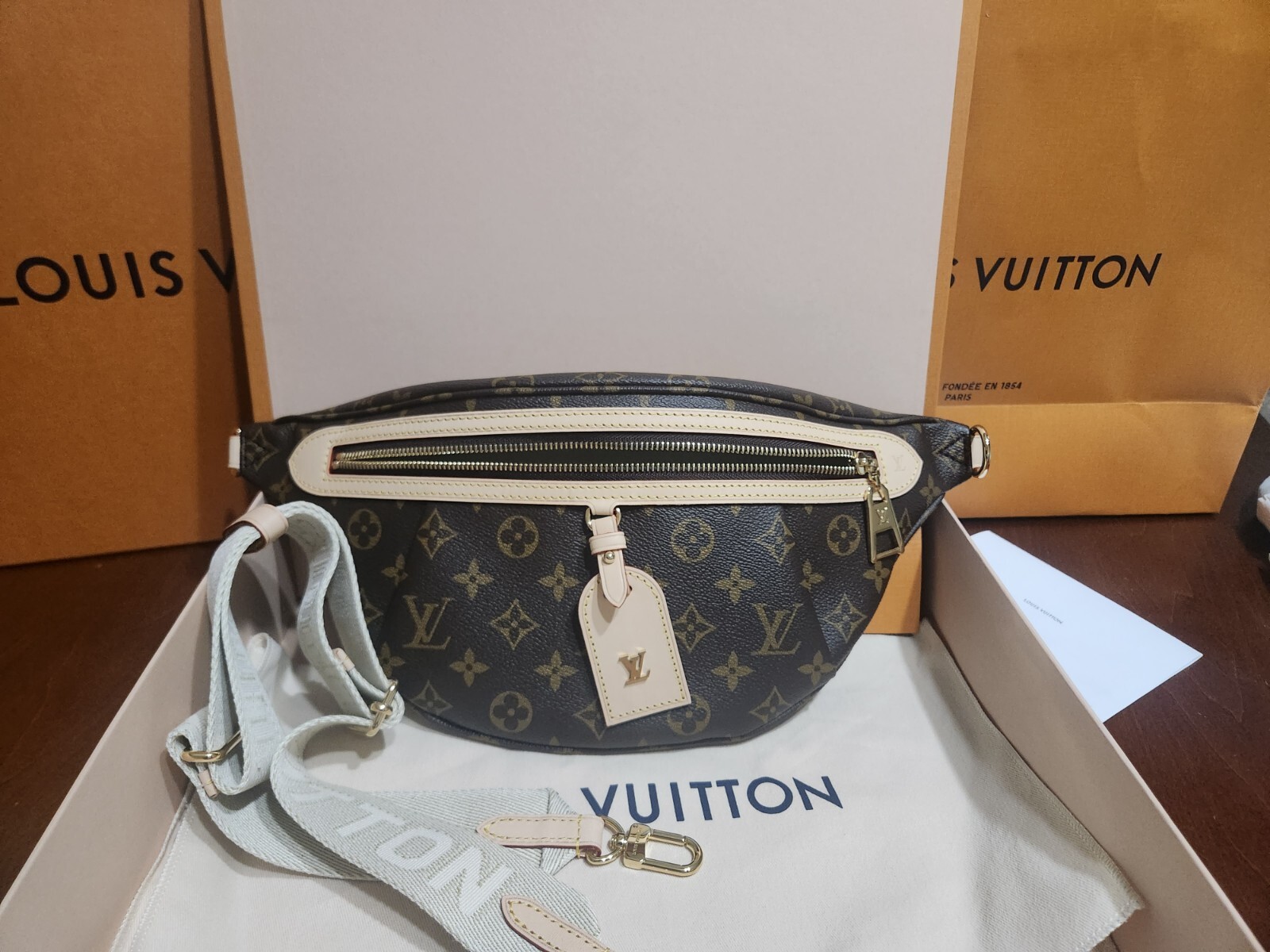 BNIB Louis Vuitton High Rise Bumbag Monogram Canvas M46784💗