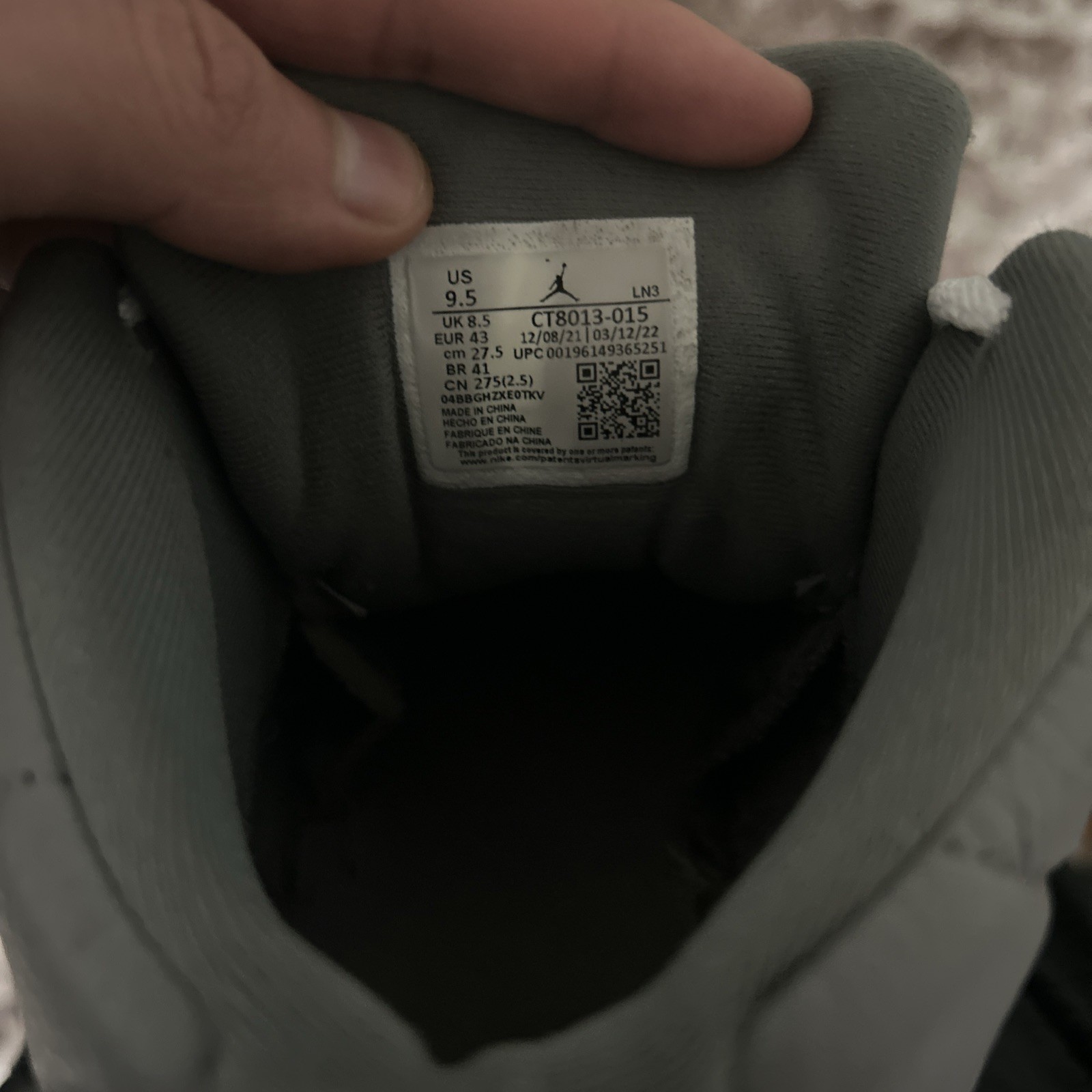 Size 9.5 Men’s Air Jordan 12 Stealth Gray White CT8013-015 2022
