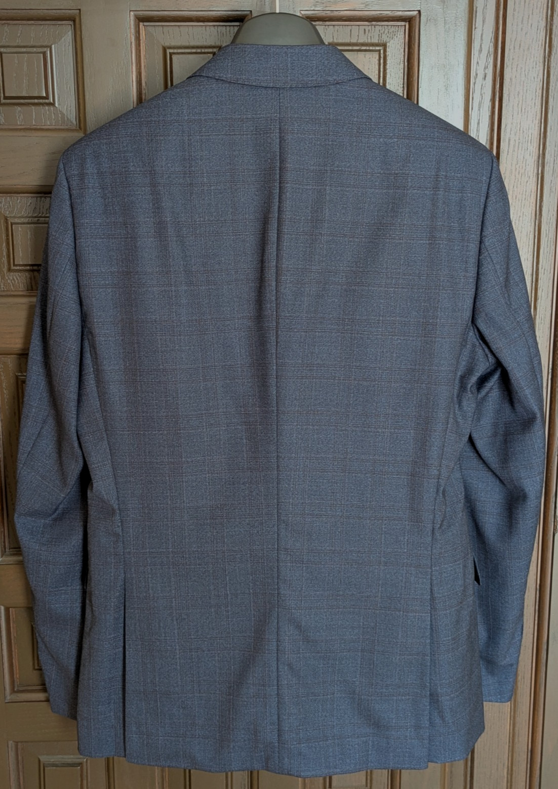 HUGO BOSS Huge 100% Virgin Wool Suit, Blue Plaid, Size 38 R NWOT – $895