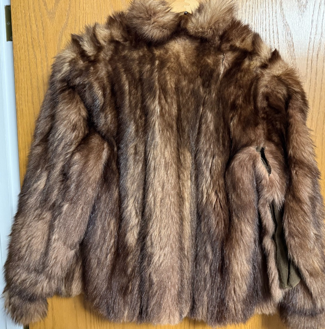 Fur – Beaver Short Jacket from Hartzfeld’s in Kansas City Size S/M VTG.