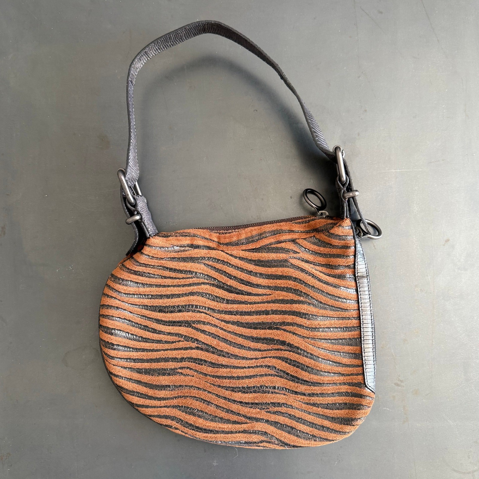 FENDI Wood Patchwork Tiger Print Oyster Shoulder Bag Hobo Y2K Lizard