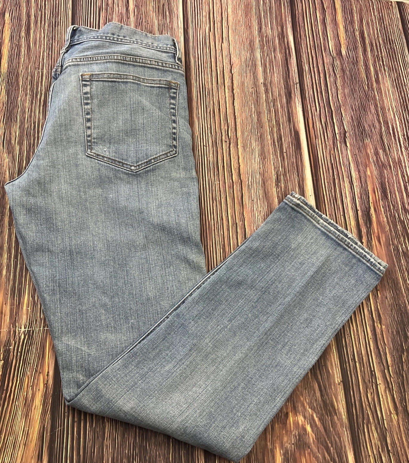 J Crew Jeans The Sutton Straight Leg Mens Size 32×34 (Actual 32×33) Light Wash