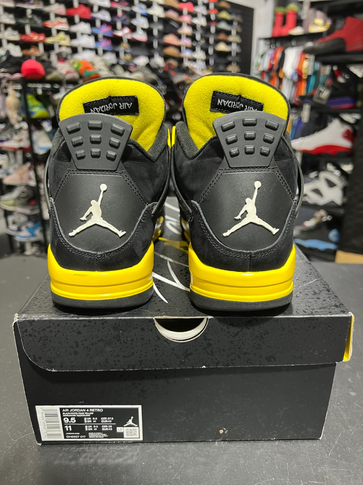 Size 9.5 – Jordan 4 Retro Mid Thunder PRE-OWNED