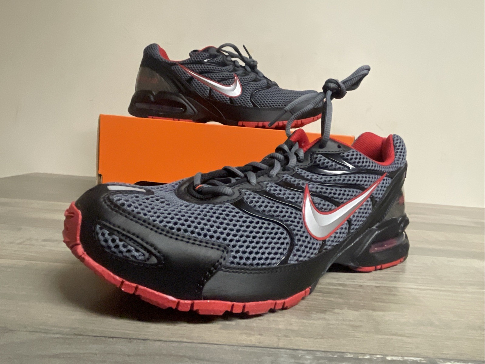 Nike Air Max Torch 4 Dark Grey Metallic Silver Red 343846-006 Men’s Size 9.5