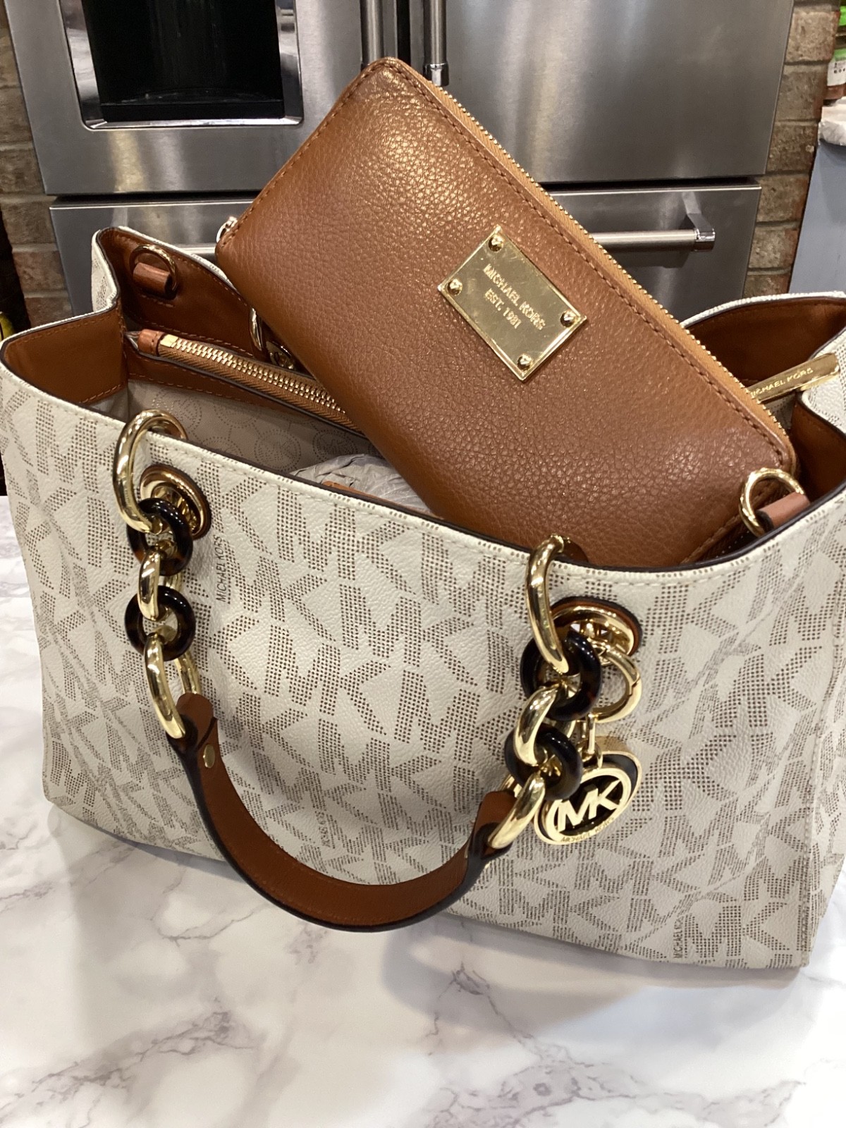 🌞MICHAEL KORS CYNTHIA VANILLA LOGO MONOGRAM MEDIUM SATCHEL BAG CROSSBODY🌺NWT!