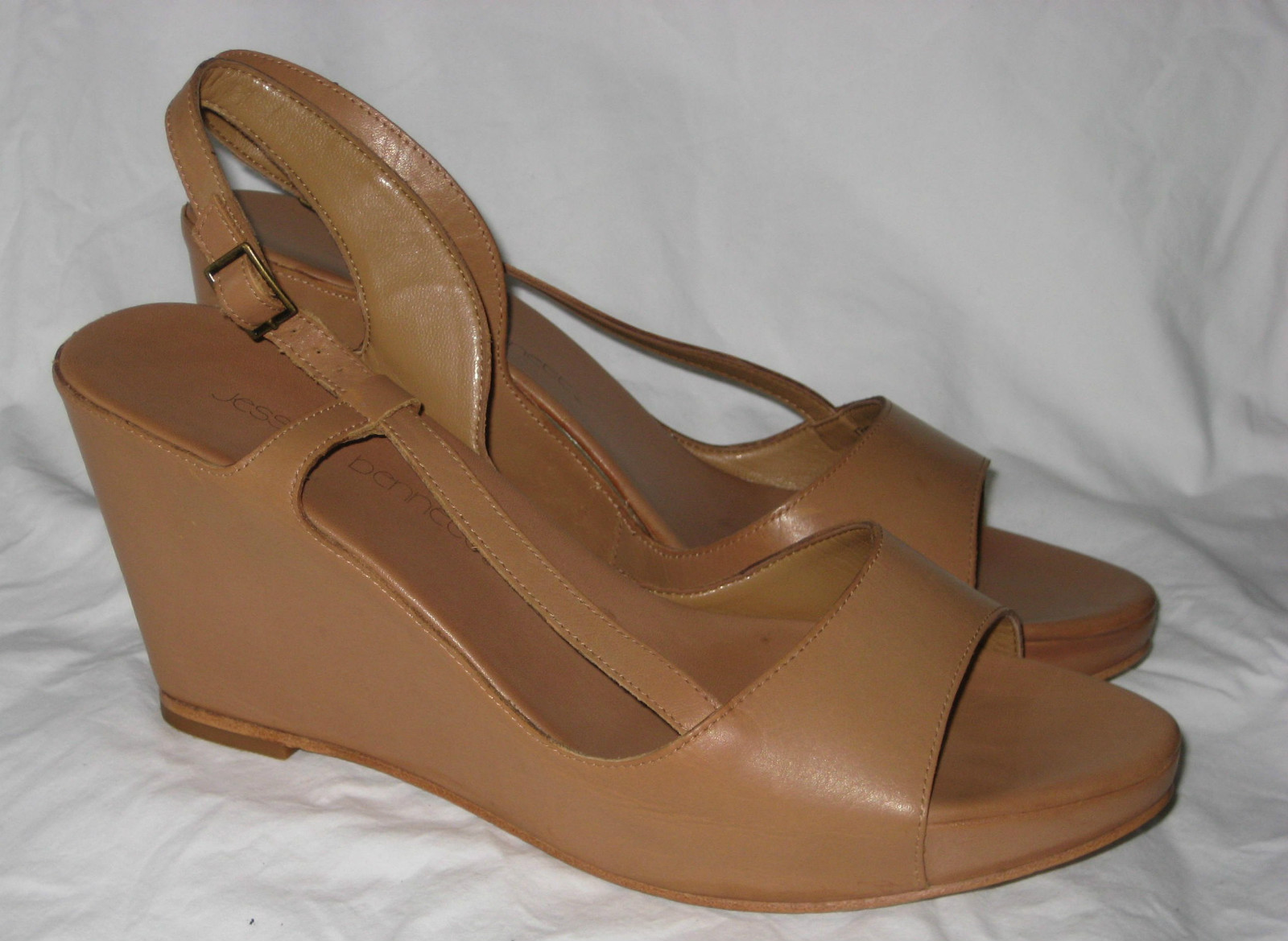Jessica Bennett Beige Camel Leather 10 M Sandal Strap Open Toe Wedge Heel Shoes