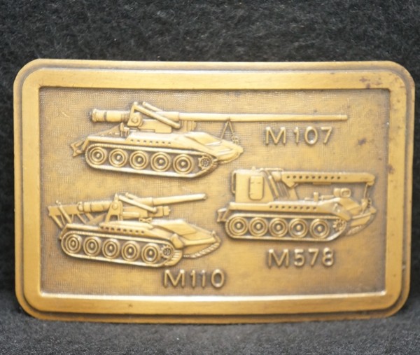 XC07141 VINTAGE 1970s **TANKS** M110, M107, M578 MILITARY MENS BRASS BELT BUCKLE