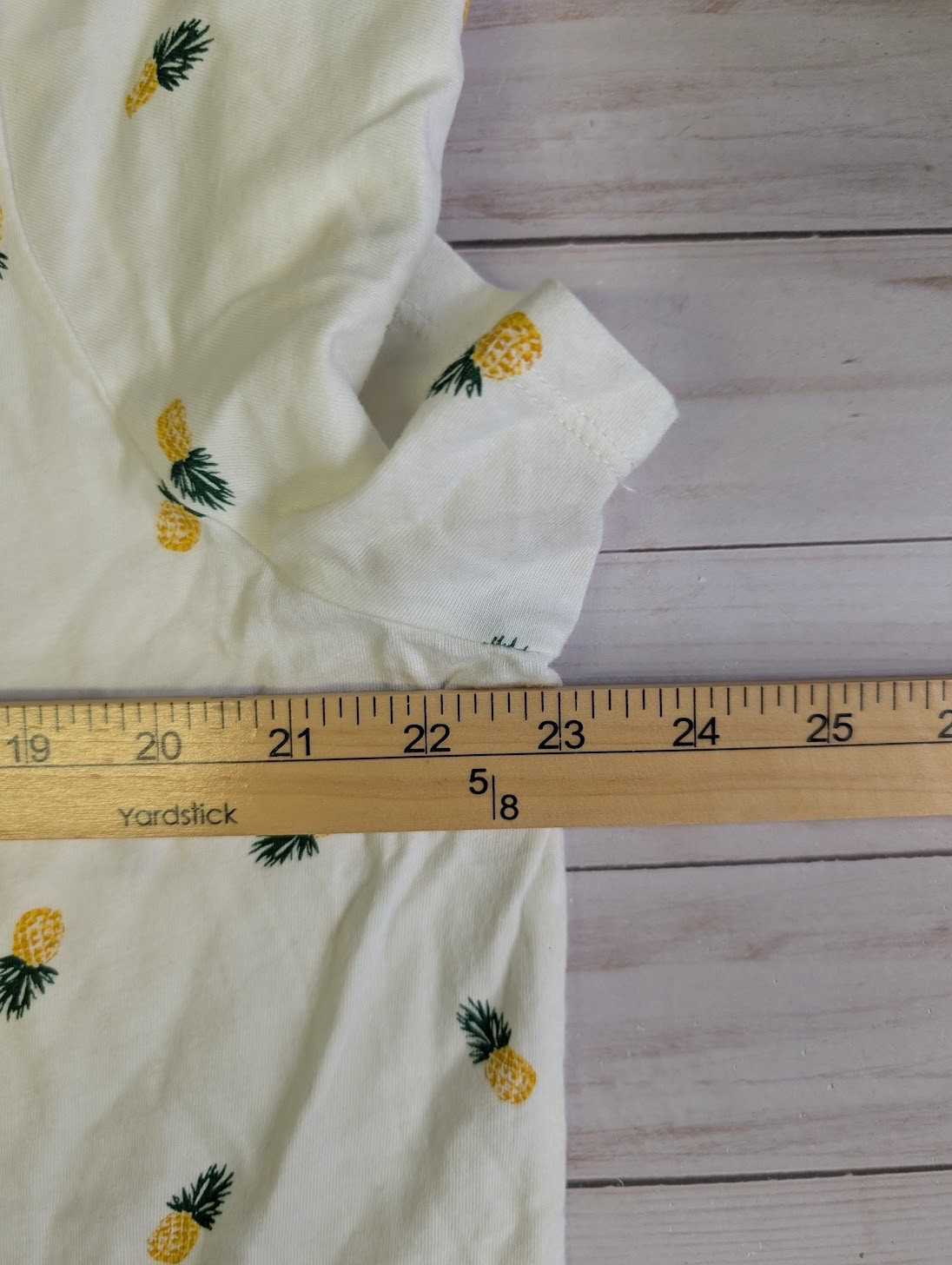 Old Navy Size XL Womens Multicolor Pineapple Print Short Sleeve Cotton Top