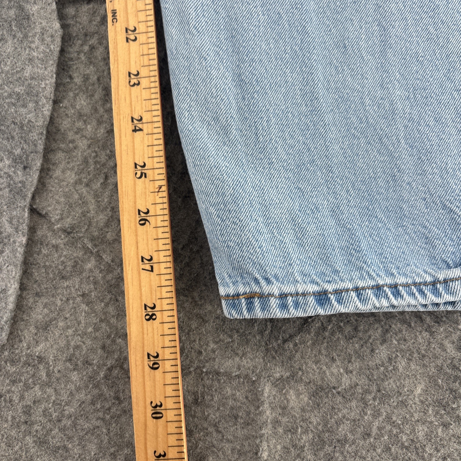 Levi’s Jeans Womens 31 Dad Baggy Mid Rise Light Blue Wide Leg Big E Remake 32×28