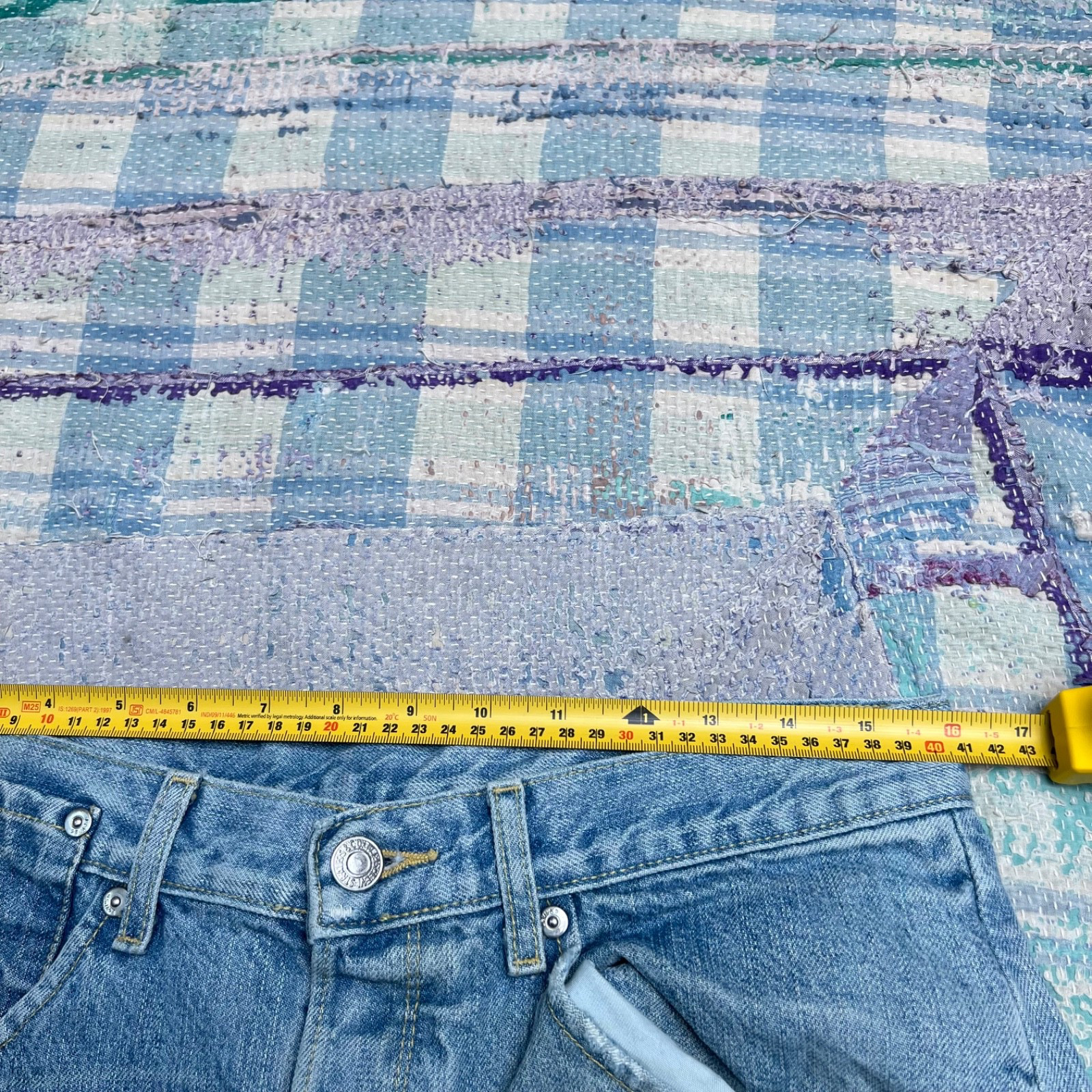 Vintage Levi’s Engineered Twisted Seams Cinch Back Blue Jeans 32×29 CROPPED