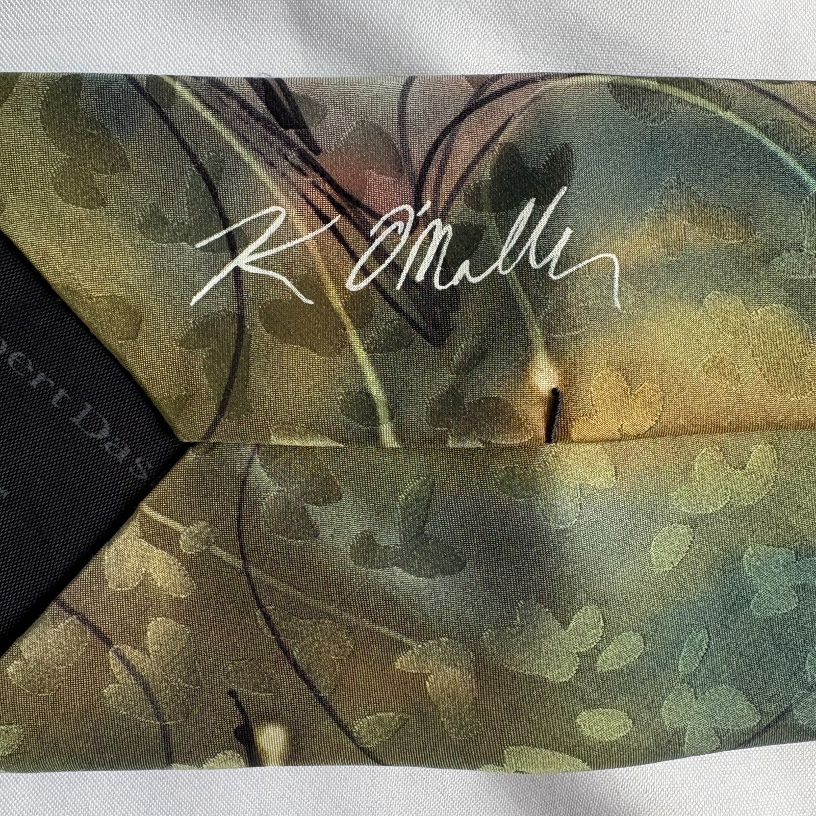 Robert Daskal Mens Hand Painted Silk Tie Abstract Artistic Necktie USA Signed