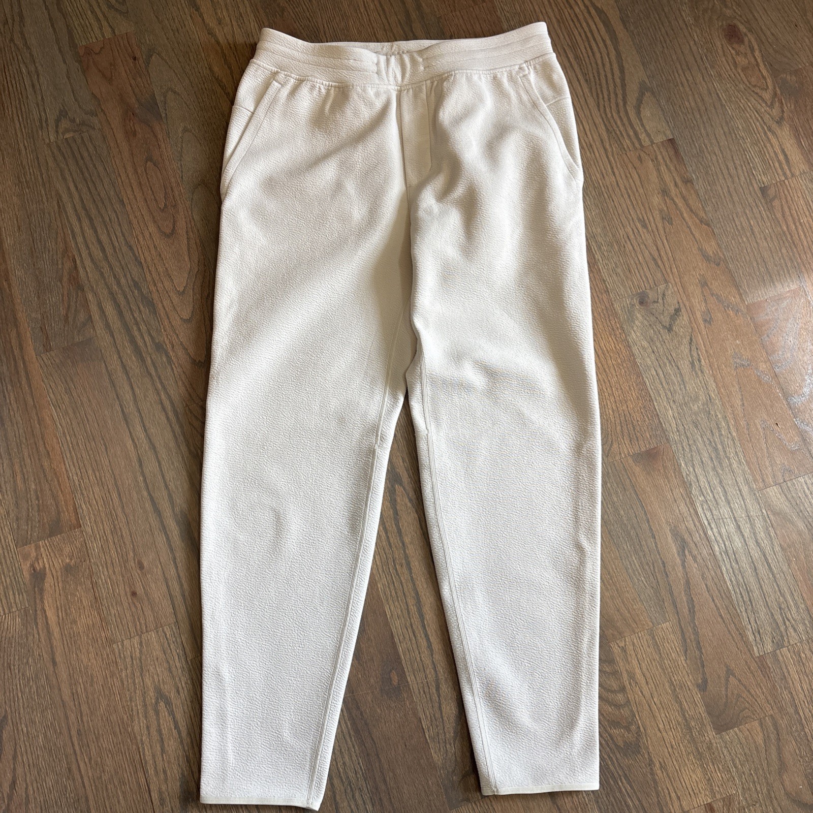 Lululemon Textured Spacer Classic Tapered Pants Mens Large Off-White